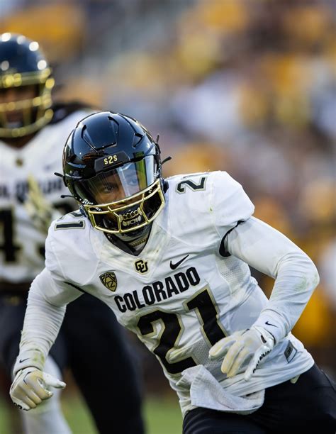 Shilo Sanders NIL Value: How Much Could the Colorado DB。